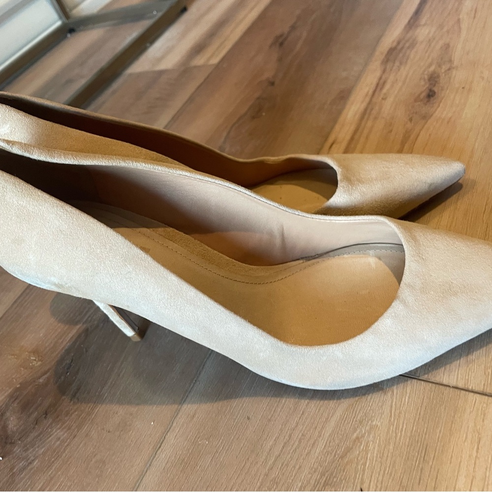 SCHUTZ Cream Pointed Toe Heels